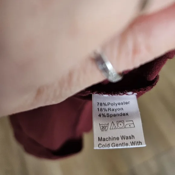 Deep V Eyelet Top - Picture 5 of 5